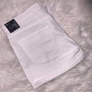 White GAP Girlfriend Short Mid Rise - sz 27